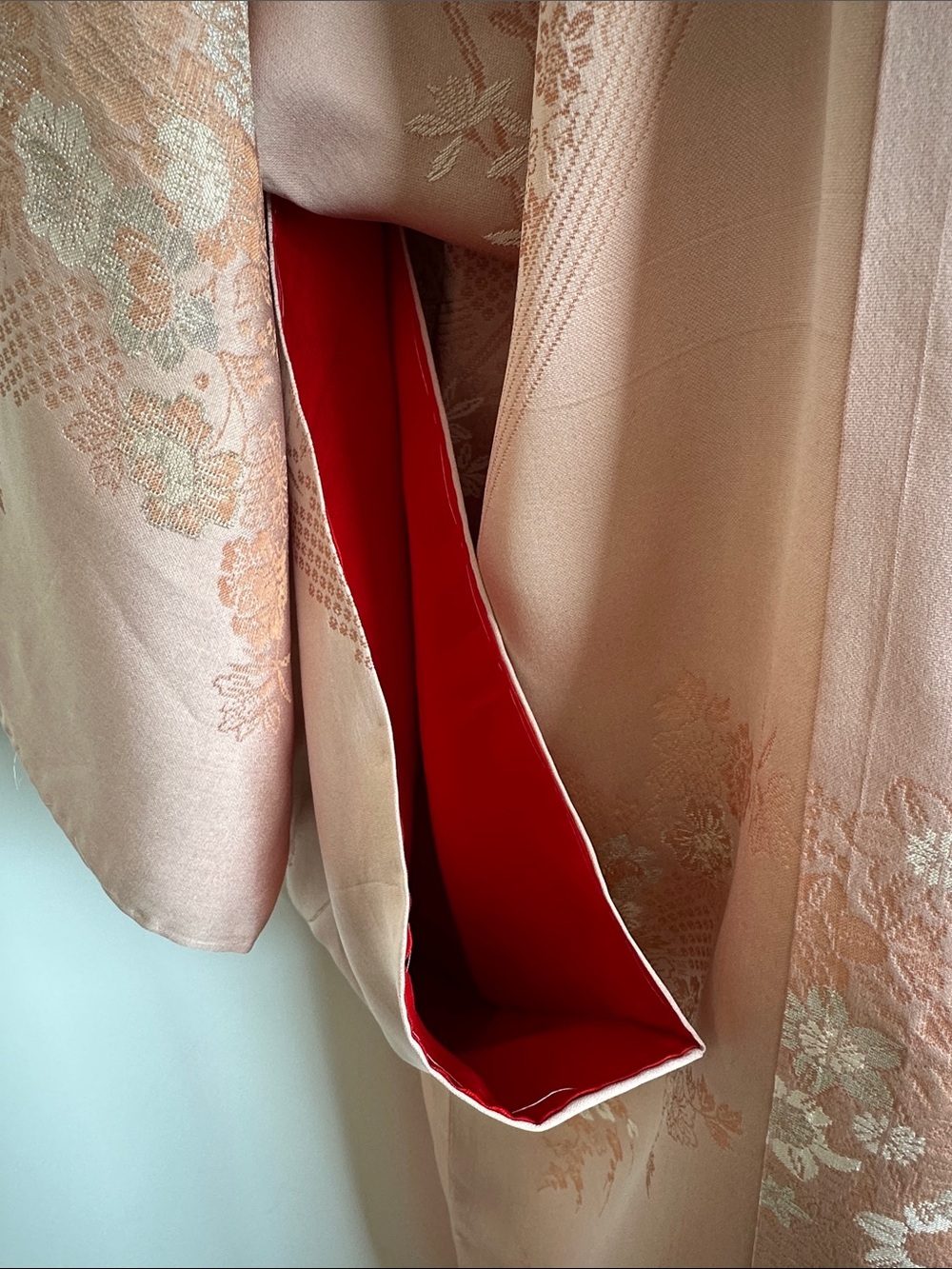 Vintage 50s Silk Embroidered Kimono Robe - Blush Pink With Cherry Blossoms (OS) - Picture 4 of 16